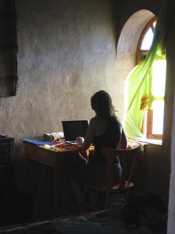 Cafe Tissardmine Tisserdmine Ruang foto